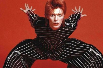 David Bowie glamuriza el rock en los 70